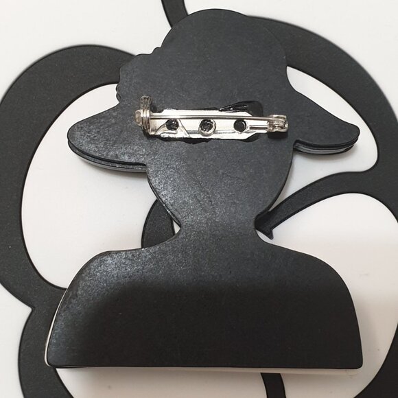 Women in Hat Classic Acrylic Brooch Pin Fashion Women Jewelry Accessory Gift - Picture 3 of 3